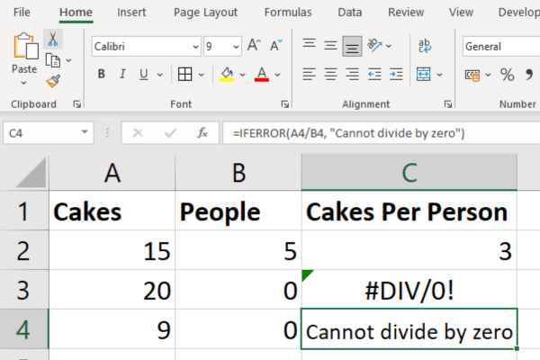 Файл Excel, показывающий необработанную ошибку в третьей строке и функцию ЕСЛИОШИБКА в четвертой строке.